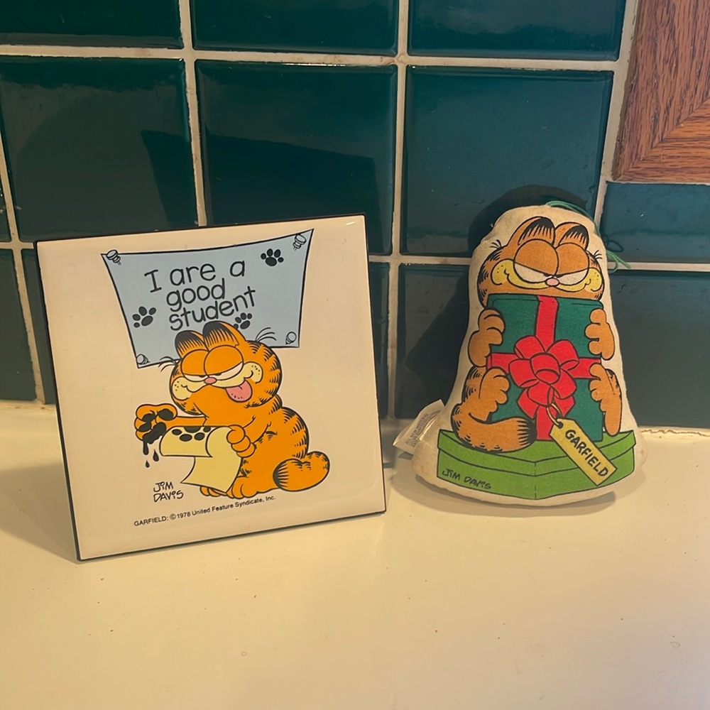 Vintage GARFIELD CAT Christmas Ornament & Decoration Stand Up Tile Pair